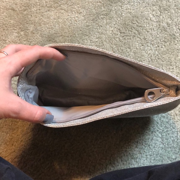 Makeup bag - Picture 2 of 4